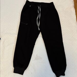 Figs Zamora joggers
XS/ petite length